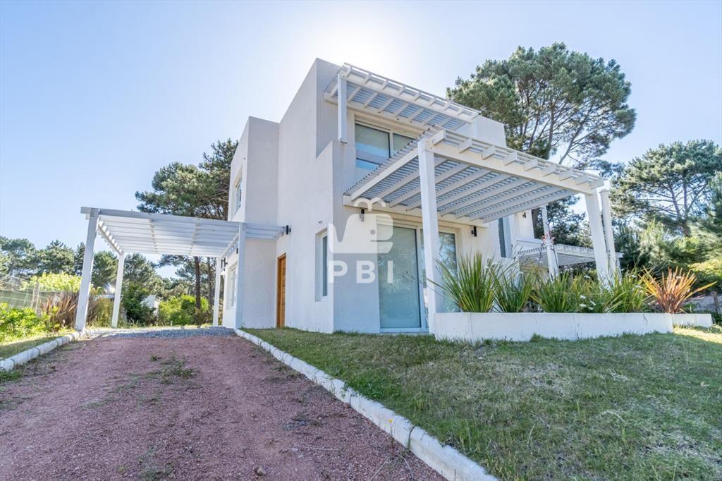 Casa 2 DORMITORIOS en Chihuahua, Punta Ballena -