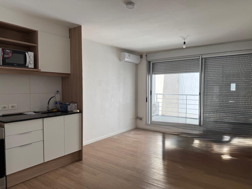 Apartamento En Alquiler En Pocitos Monoambiente SEMI EQU...