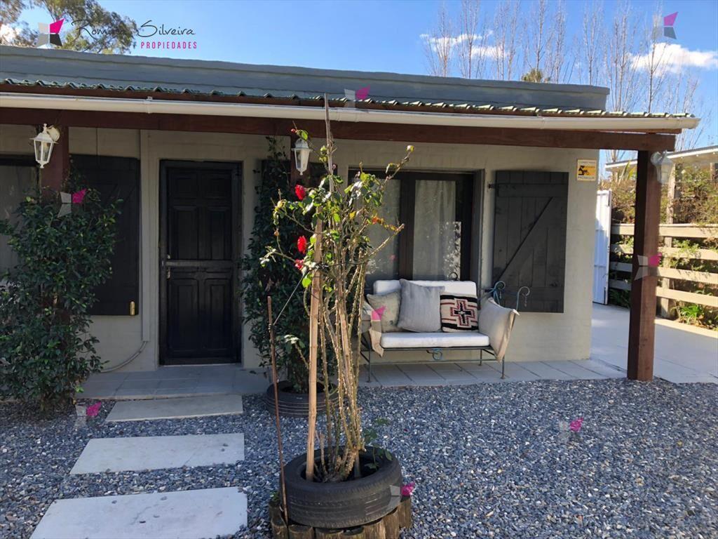 Muy linda casa en La Barra a pasos del Puente y