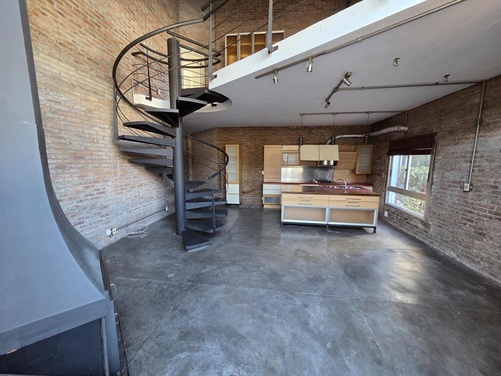 Apartamento -Loft, Puerto del Buceo, 76 m2, garage !!