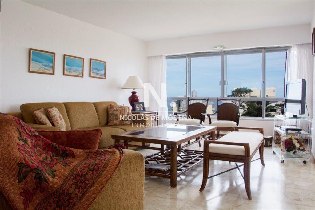 Apartamento en venta de 3 dormitorios Punta Del