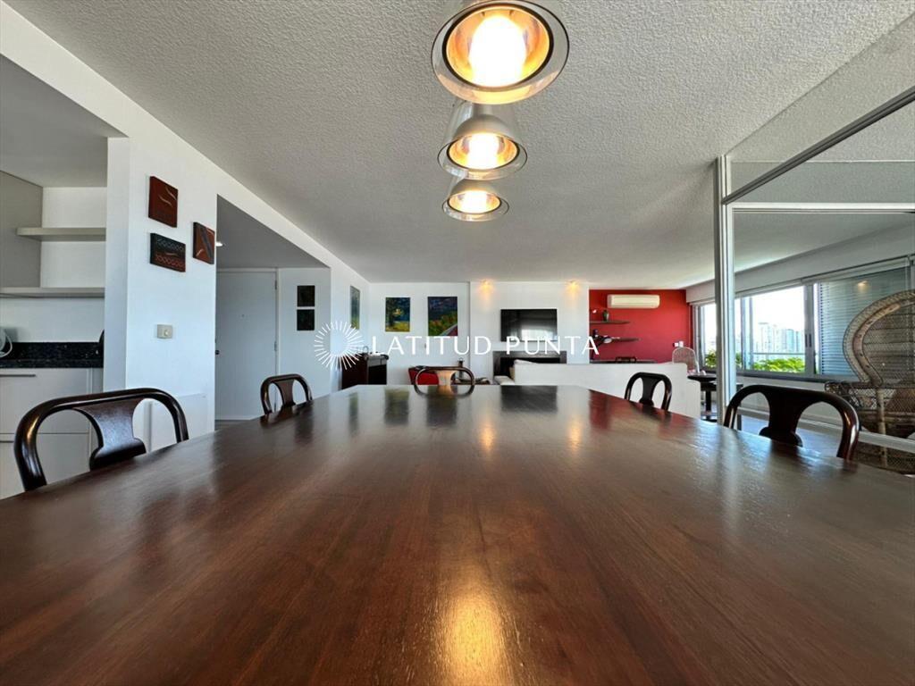 Apartamento en Torre Delfín, 3 dormitorios más