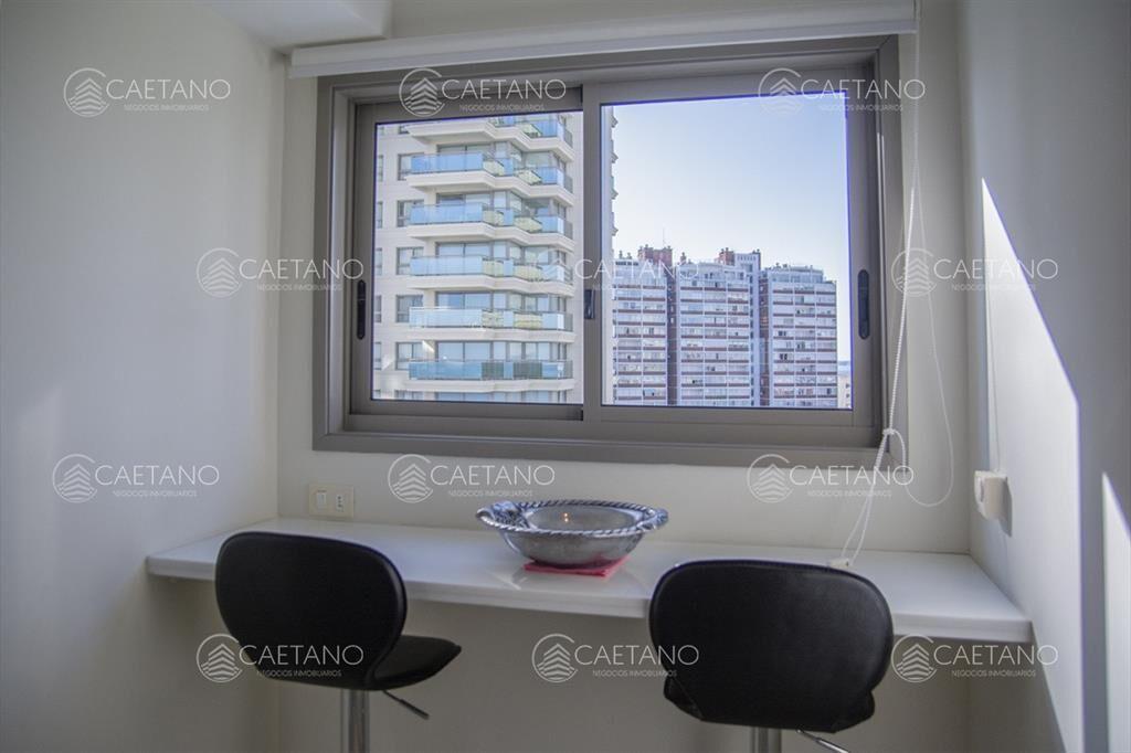 Vende apartamento de 3 dormitorios en Torre I, al