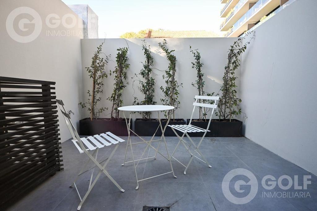 Venta de apartamento de 1 dormitorio y patios en CON RENTA