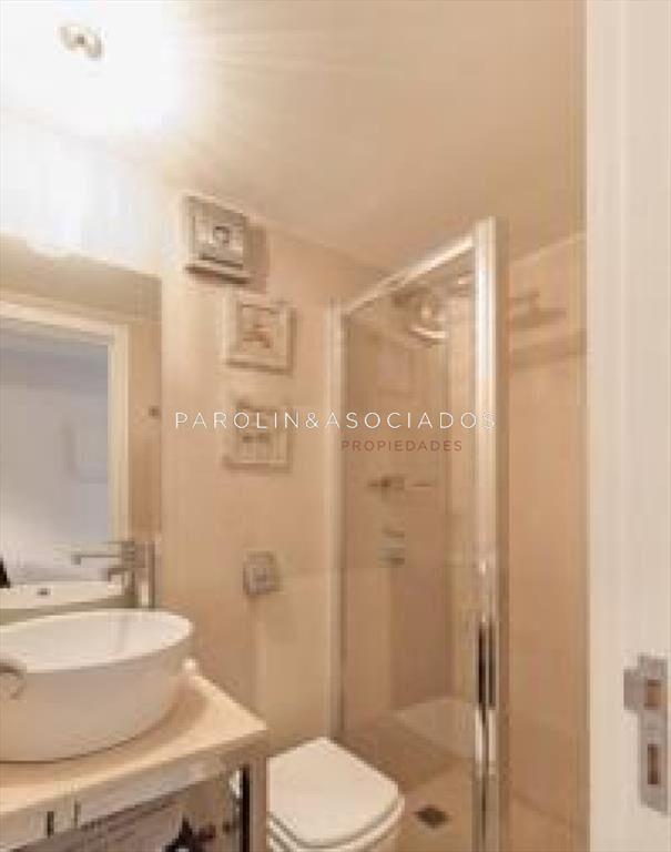 Hermoso apartamento en venta en piso alto en Yoo,