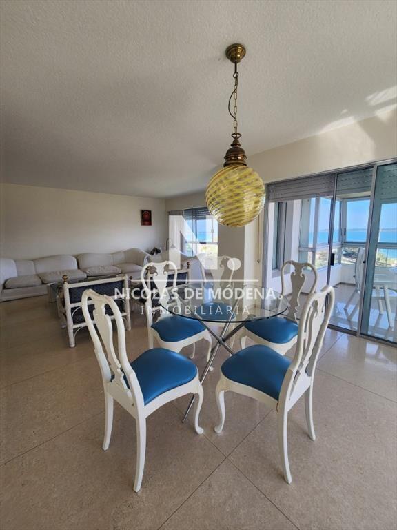 Vende espectacular apartamento con vista al mar 3