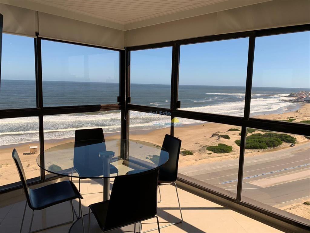 Apartamento en Alquiler de 3 dormitorios en , ,