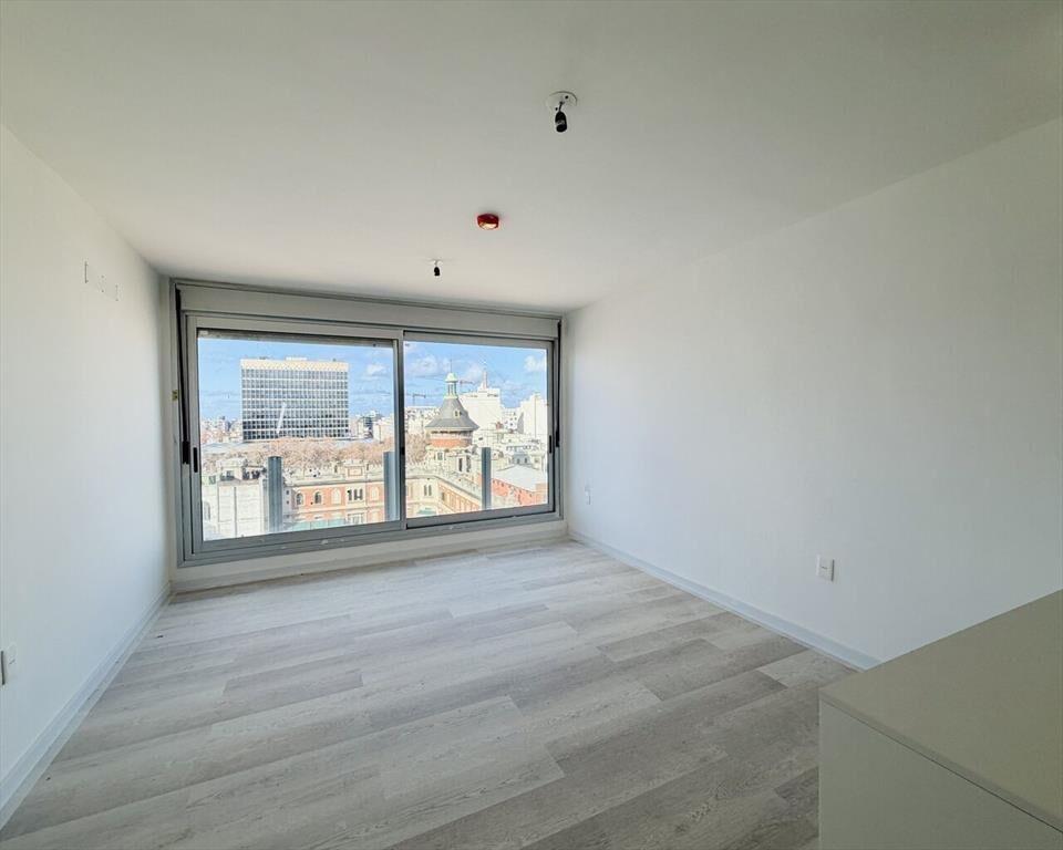 Venta apartamento 1 dormitorio al frente en Cordon a estren