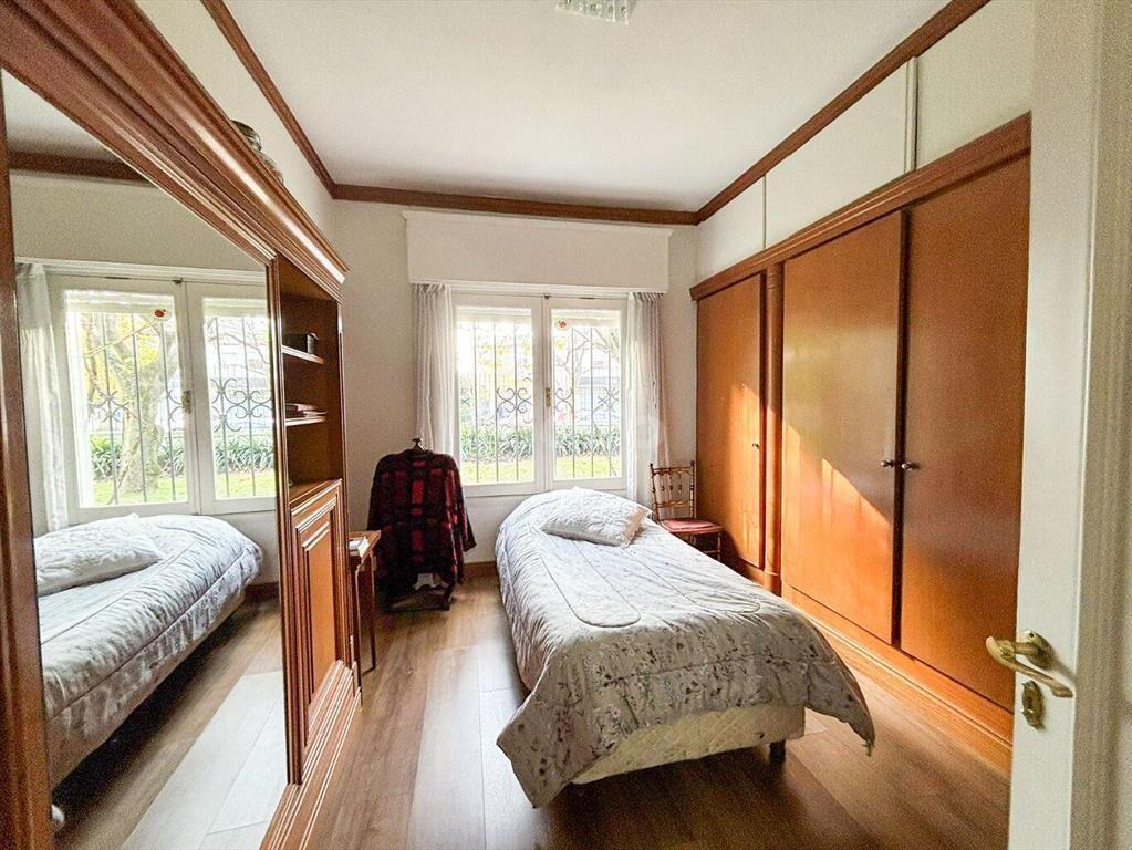 Casa en venta en el Prado, con gran jardín y piscina a metr
