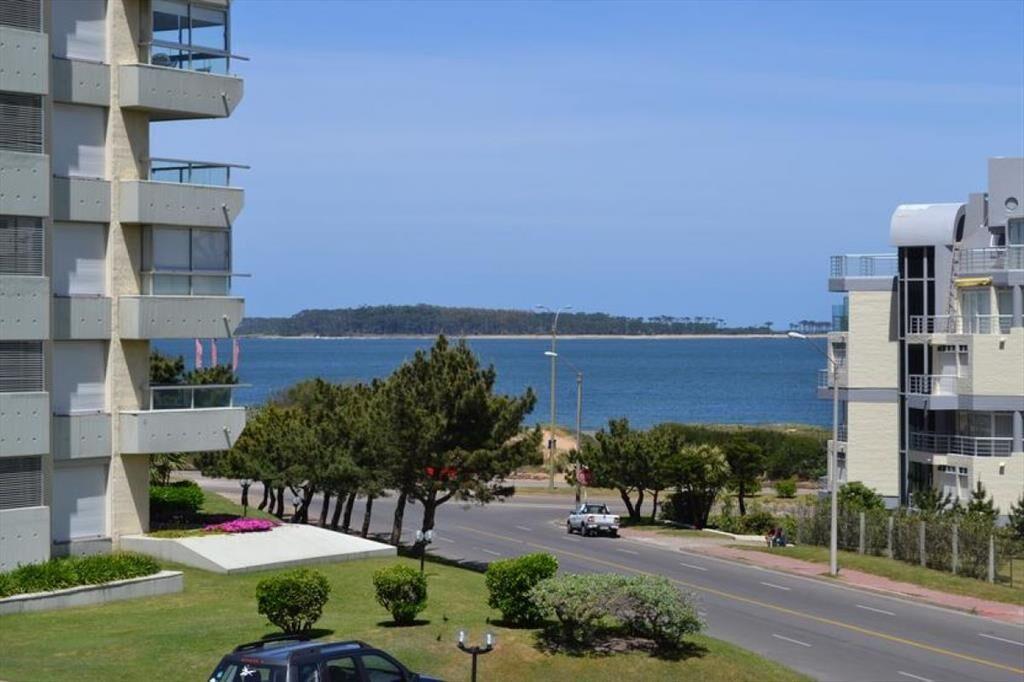 Apartamento en Venta y Aqluiler, Mansa, Punta del Este, 3 D