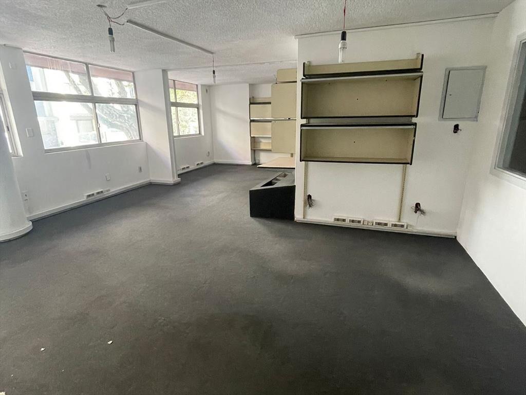 OFICINAS Y SUBSUELO DE COCHERAS