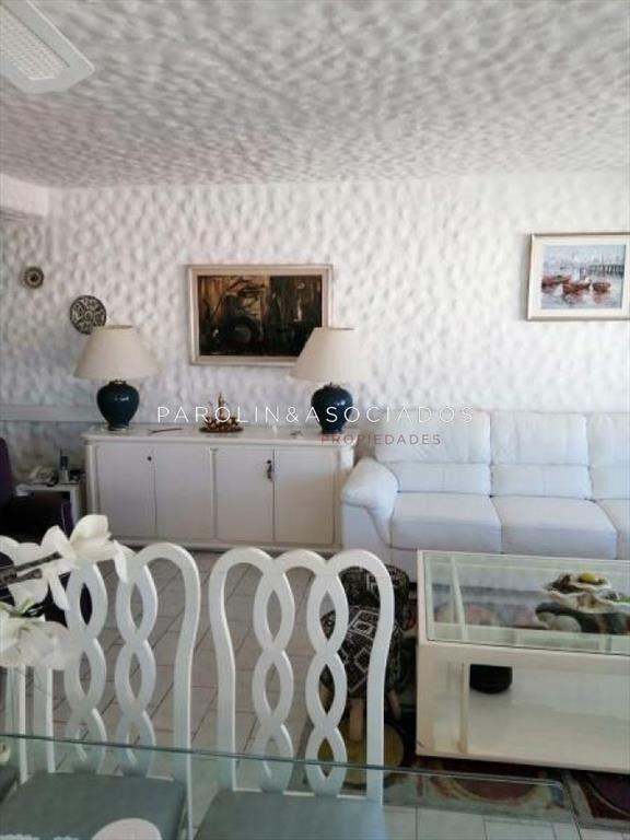 Apartamento de 3 dormitorios en venta en Punta
