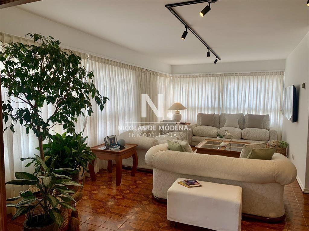 En venta apartamento de 2 mas dep. en Península,