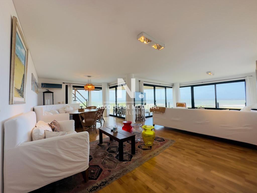venta de apartamento pent house frente a playa
