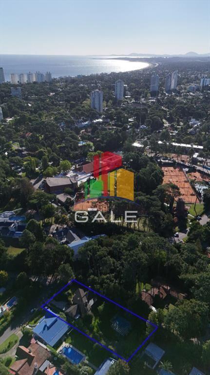 Vende casa de 4 dormitorios en Cantegirl, Punta