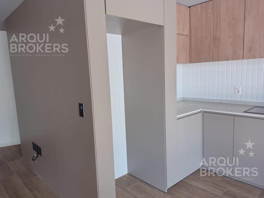 Venta apartamento tres dormitorios en Punta Carretas - 203