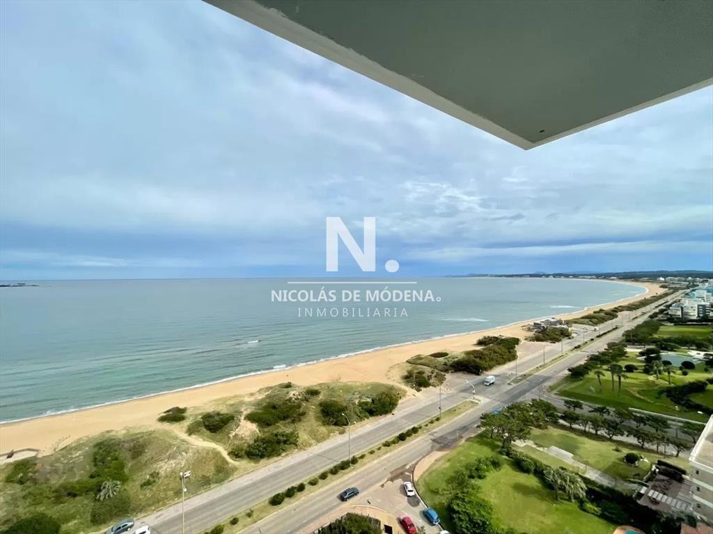 Departamento en venta frente al mar, Torre Punta