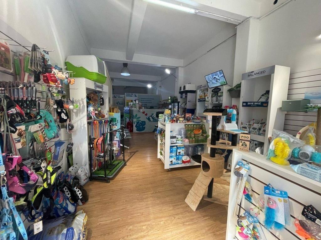 Venta de Casa de 10 Dormitorios con Local en Parque Rodó...