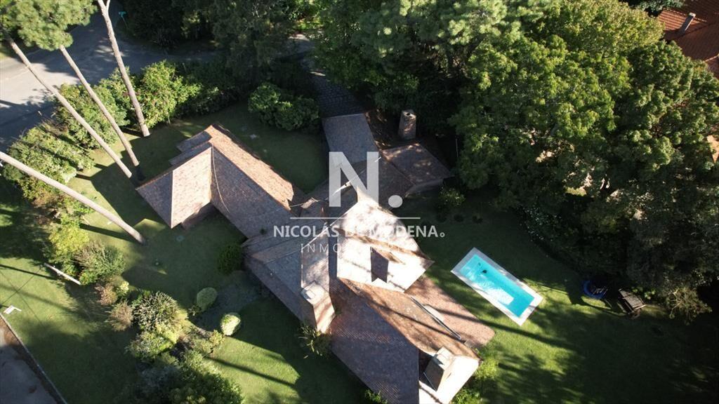 Hermosa mansión en Golf de 6 dormitorios , Punta del Este