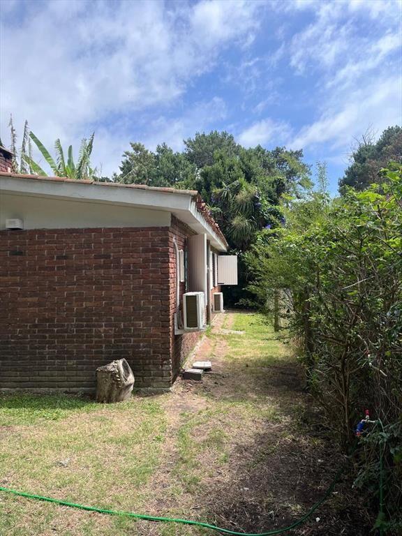 CHALET EN CANTEGRIL DE 4 AMB. MAS DEPENDENCIA