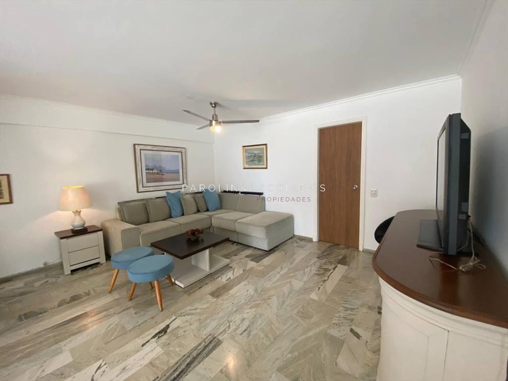 Departamento en Venta de 3 Dormitorios en Edificio Fontemar