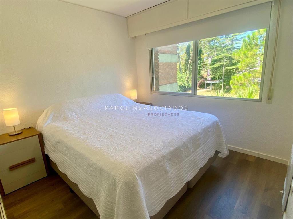 Apartamento reciclado en venta en complejo Punta