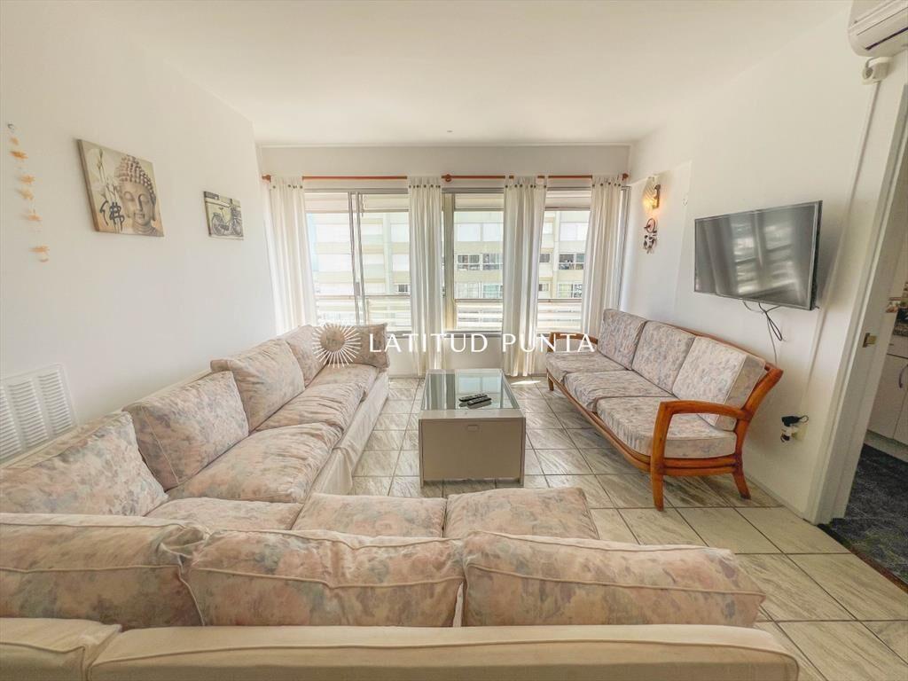 Península, apartamento en piso alto con vista al