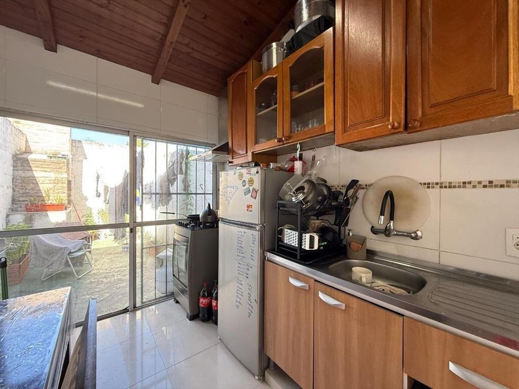 Venta 3 apartamentos 2 y 1 dormitorio - Prado
