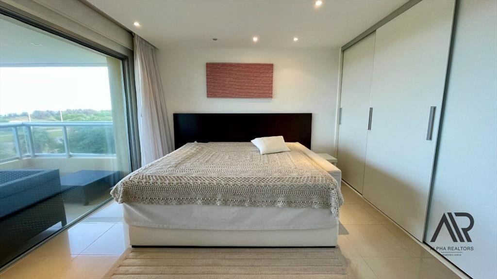 Apartamento en venta de 3 dormitorios c/ cochera en Play...