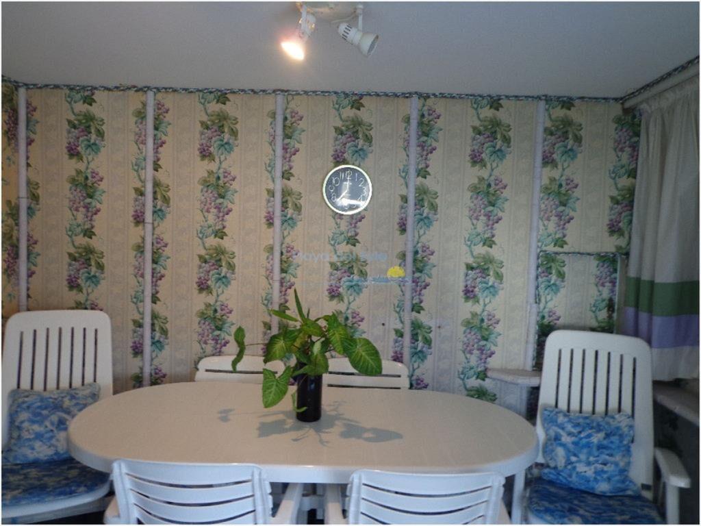 Apartamento de 3 dormitorios Frente al mar , del