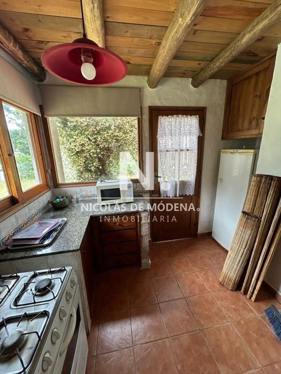 Vende casa con gran terreno en Pinares, Punta del