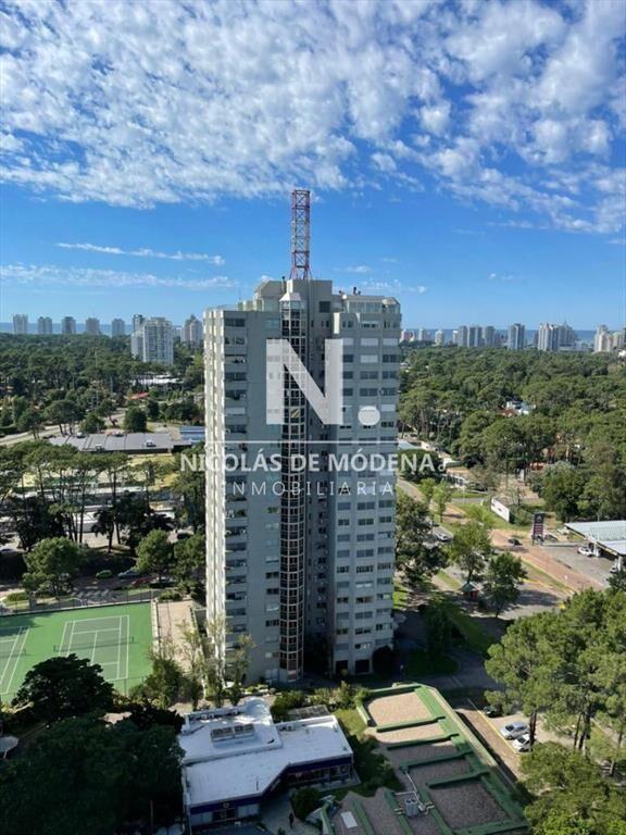 Apto de 3 dormitorio ubicado en edificio center