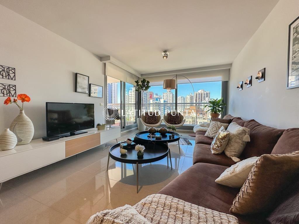 Apartamento en Brava, 2 dormitorios en suite más