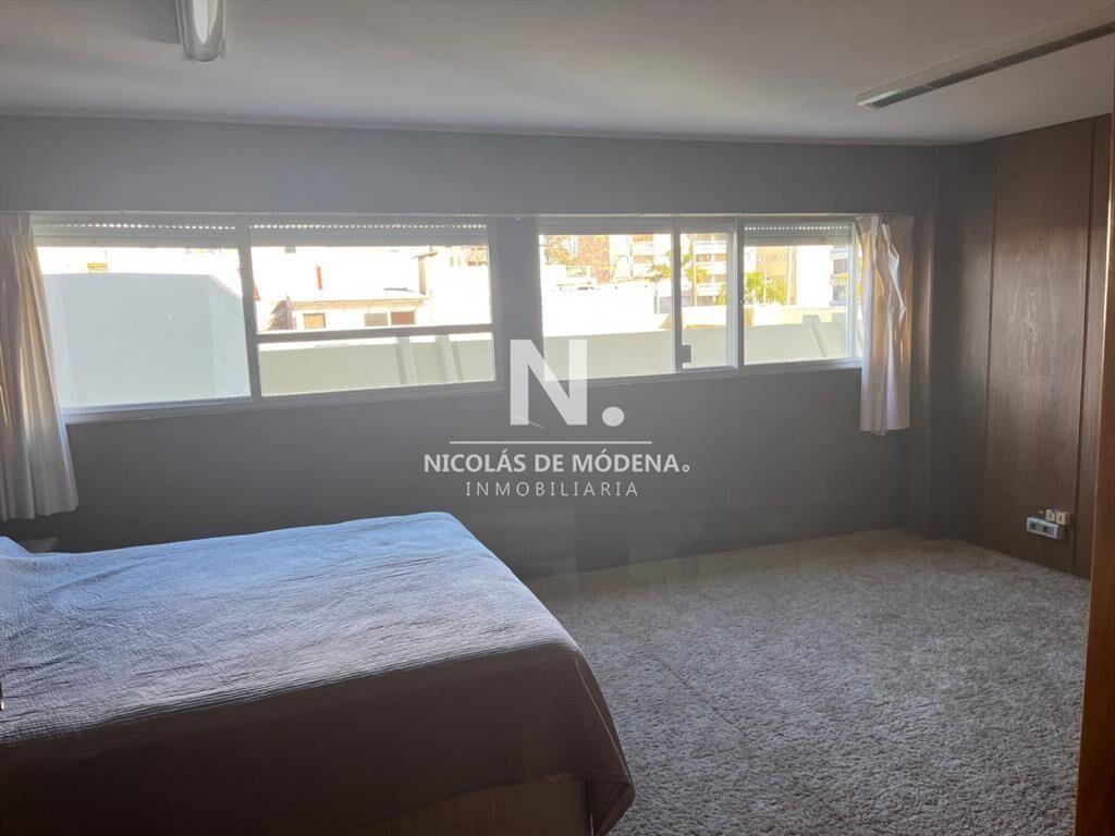Apartamento de Un Dormitorio en Venta y Alquiler en Penín