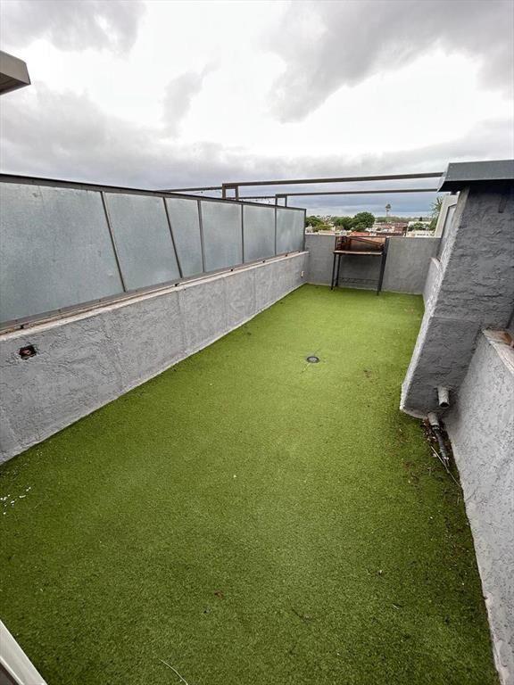 proximo Bv y Agraciada, 1 dormitorio, 41 m2 terraza de 29