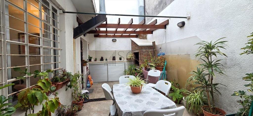 Venta casa de 4 dormitorios padrón único en Brazo Oriental