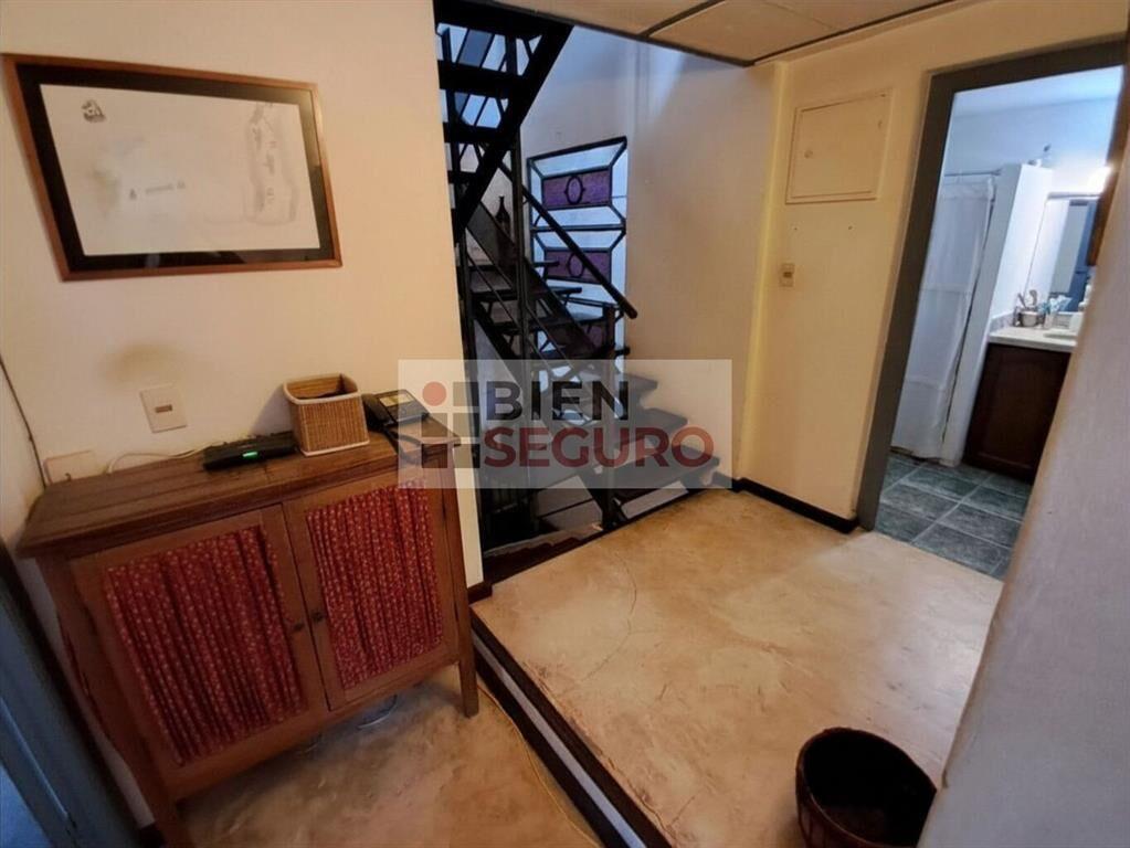 Cómodo apartamento al fondo, de 4 dormitorios en venta en P