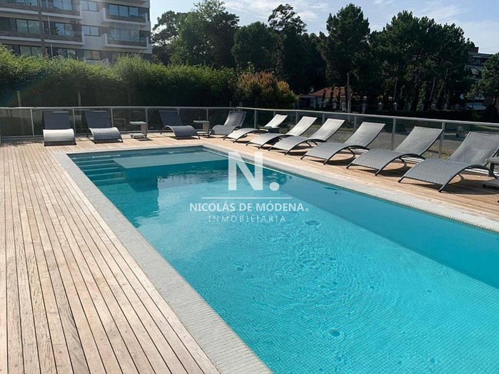 Vende apartamento de 2 dormitorios en Mansa, del