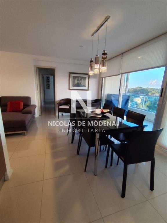 Apartamento en Venta de 3 dormitorios, Roosevelt