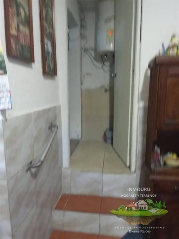 Venta de casa de 2 pisos en Piedras Blancas