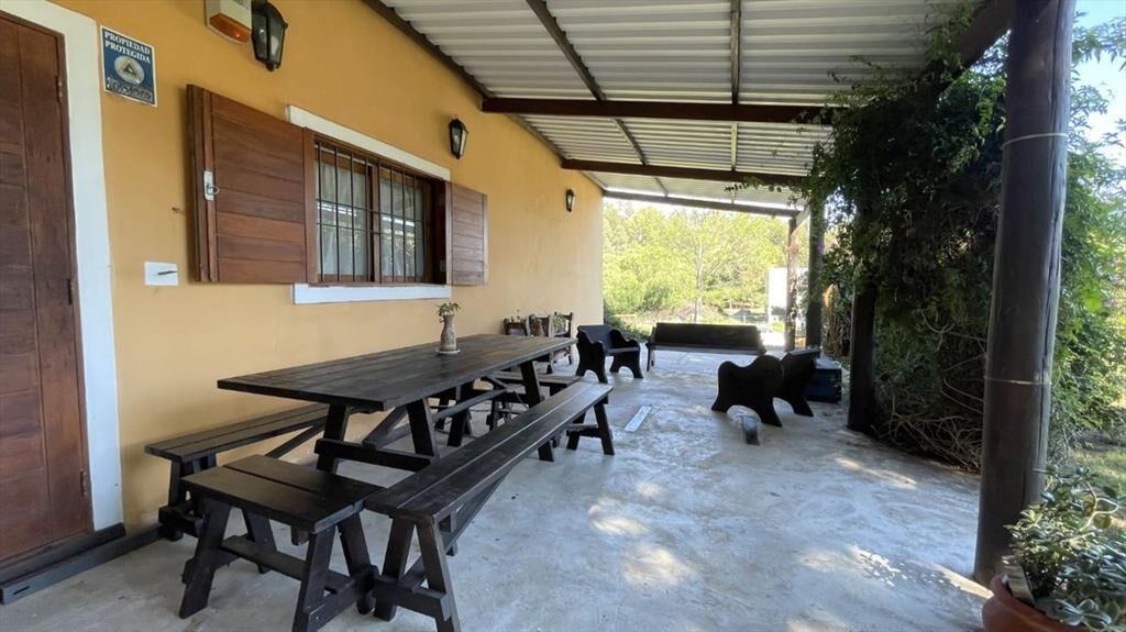 Casa con Amplio Terreno en Venta en Colonia