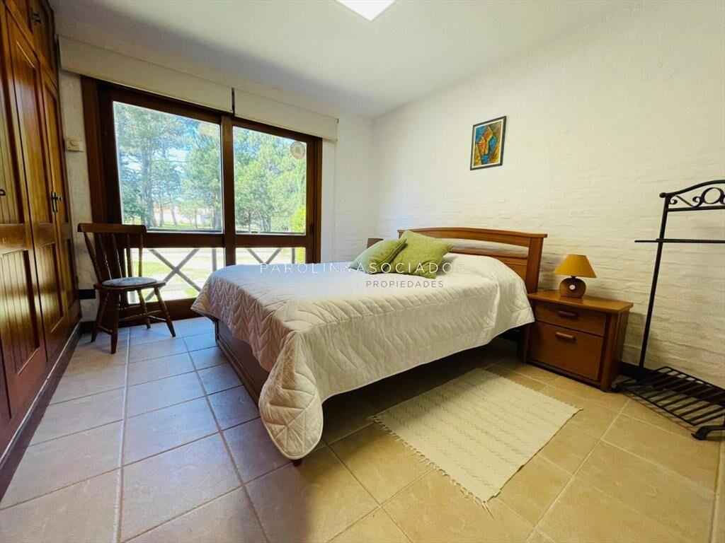 Casa en venta de 4 dormitorios en Beverly Hills, Punta del