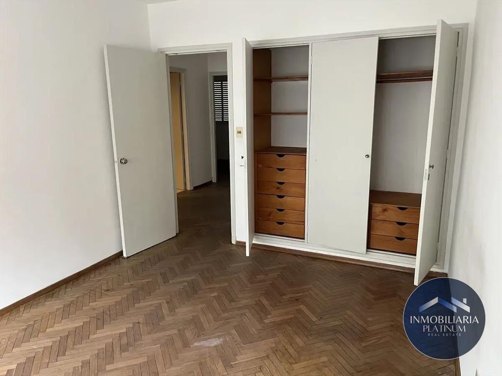 Apartamento en venta c/ cochera en Pocitos