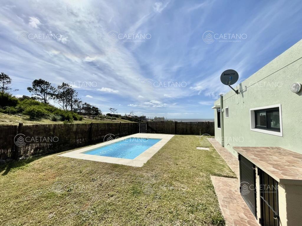 Venta casa - 2 dormitorios + Piscina - Punta