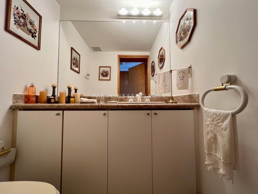 Apartamento en venta de 3 dormitorios + en Punta
