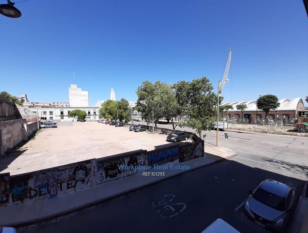 Venta oficina - Ciudad Vieja - Rambla Puerto con renta