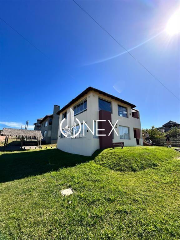 Venta casa de 4 dormitorios con vista al mar en Punta del D