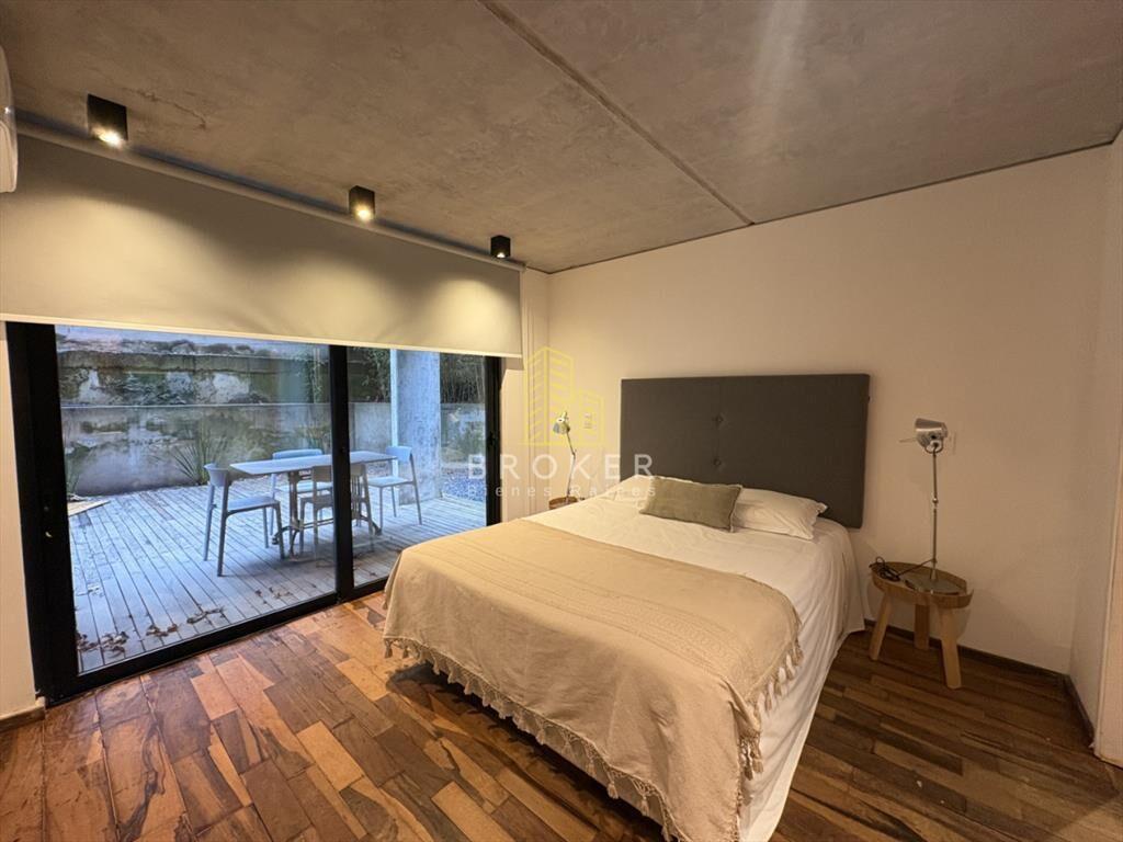Alquiler anual de hermoso apartamento de 1 dorm