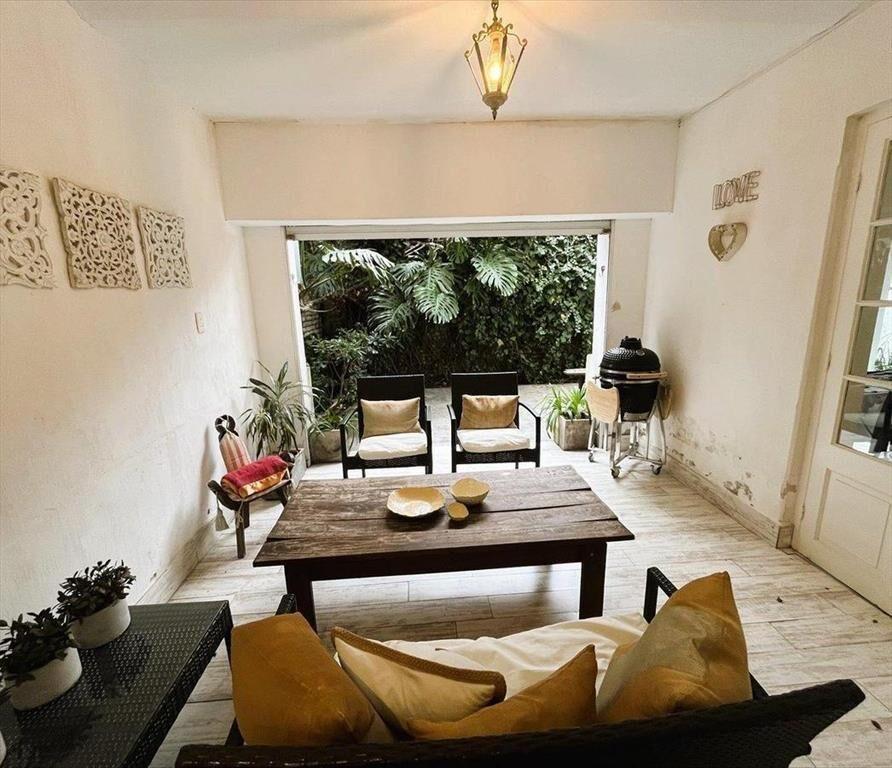 Venta casa 4 Dormitorios, Garaje y Patio