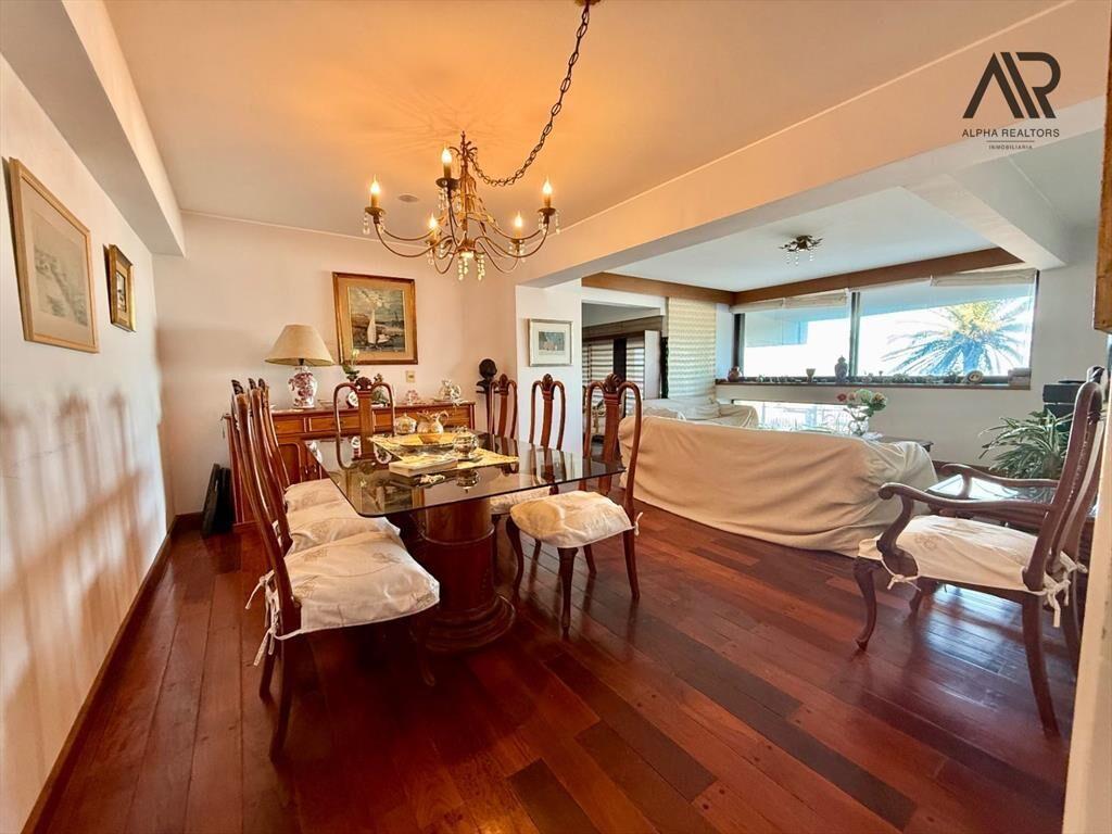 Apartamento Rambla Malvin 3 dormitorios garaje patio